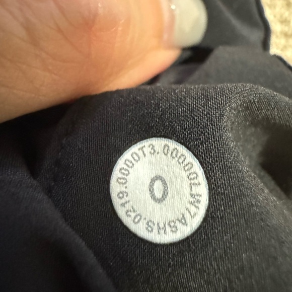 lululemon Spring Breakaway 4 way stretch 3” Shorts - Picture 3 of 4